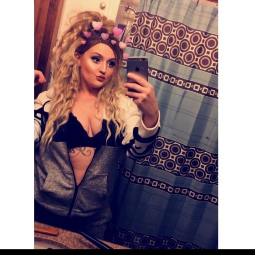 Meet your Posher, Taylor